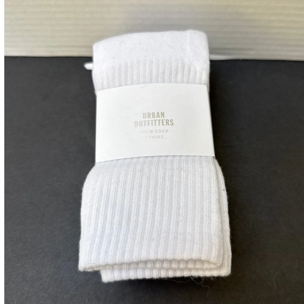 Urban Outfitters Mens Womens White Ribbed Crew Socks 3 Pair Pack 98825086 NEW